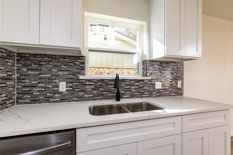 1052 Fox River Lane Fort Worth TX 76120