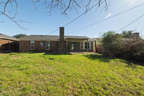1052 Fox River Lane Fort Worth TX 76120