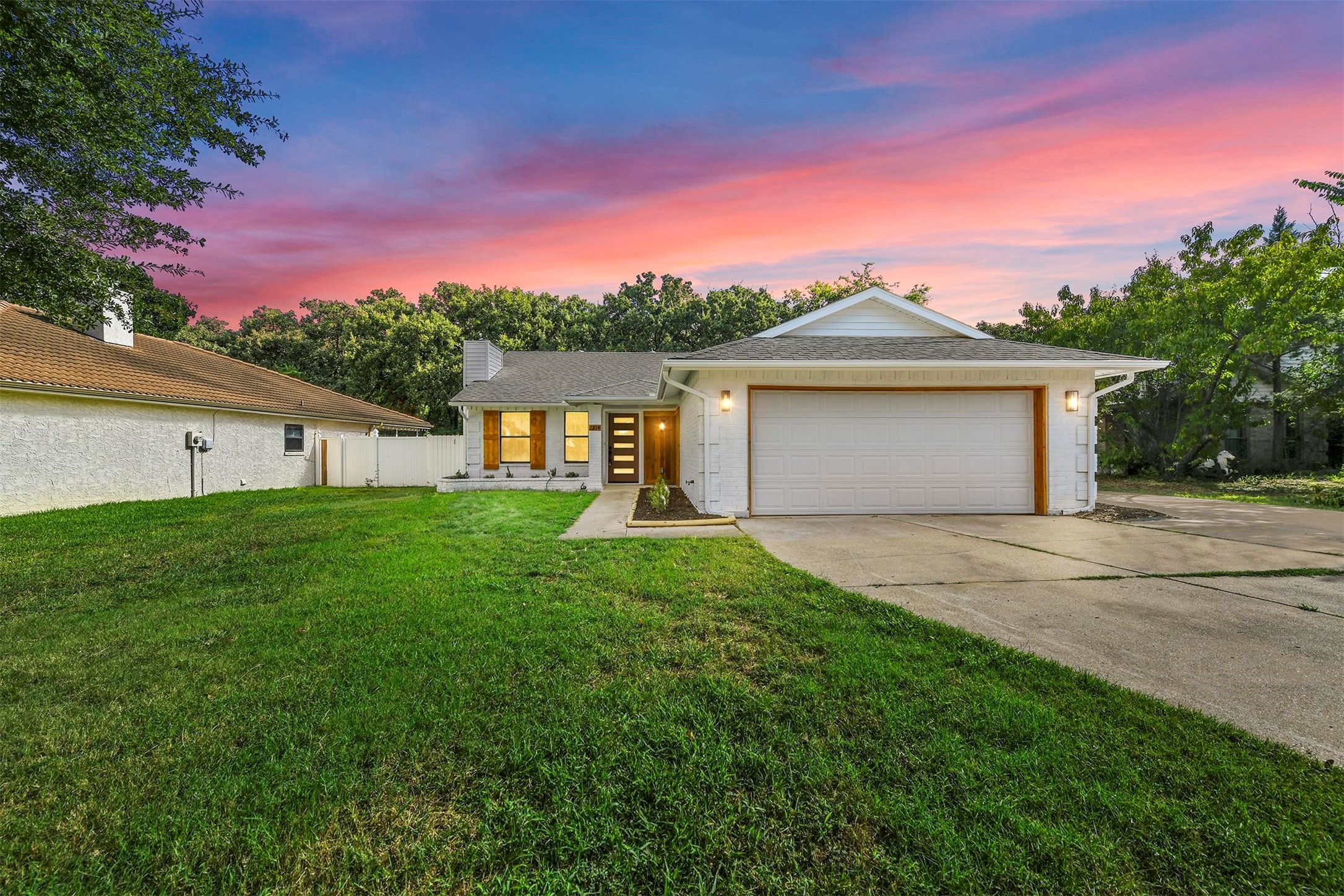 2814 Yorkhill Drive Arlington TX 76001