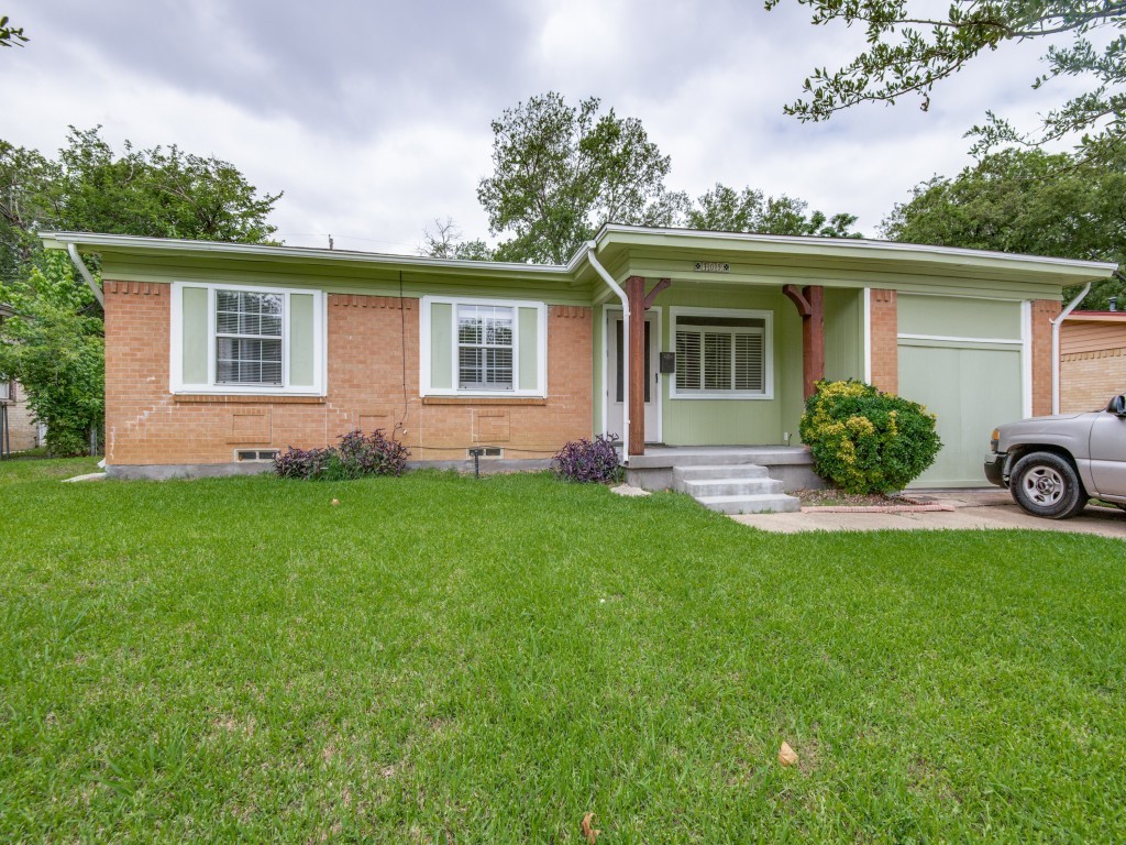 709 N Carrier Parkway Grand Prairie TX 75050