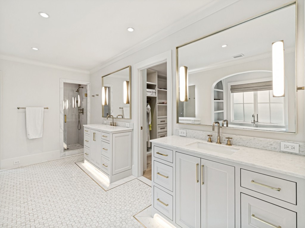 5111 Meaders Lane Dallas TX 75229