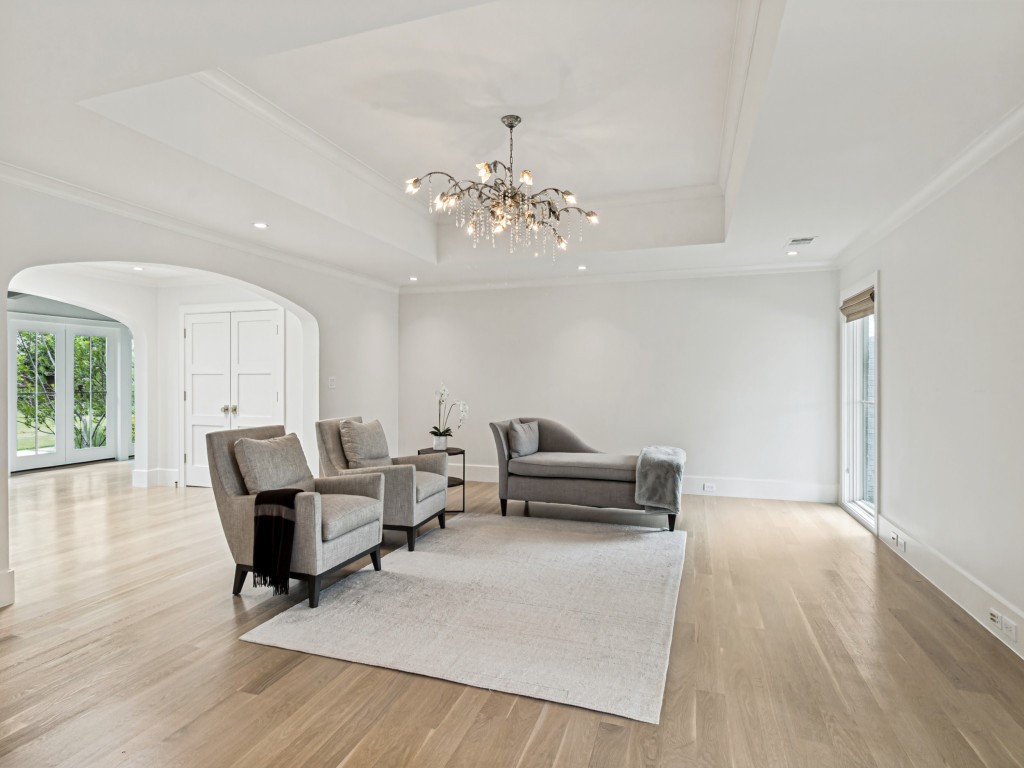 5111 Meaders Lane Dallas TX 75229