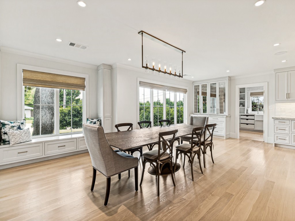5111 Meaders Lane Dallas TX 75229