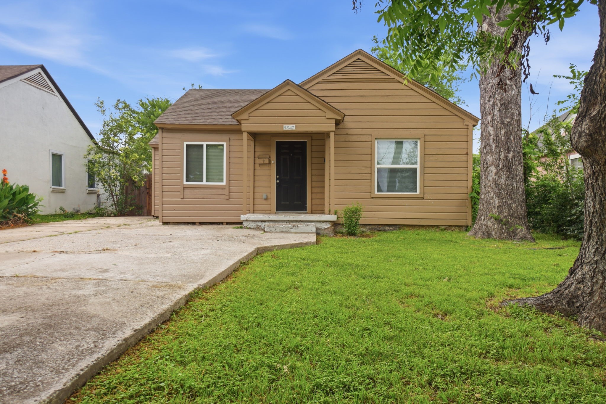 2547 Wilton Avenue Dallas TX 75211