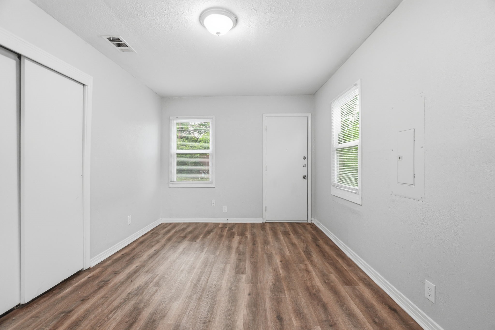 2547 Wilton Avenue Dallas TX 75211