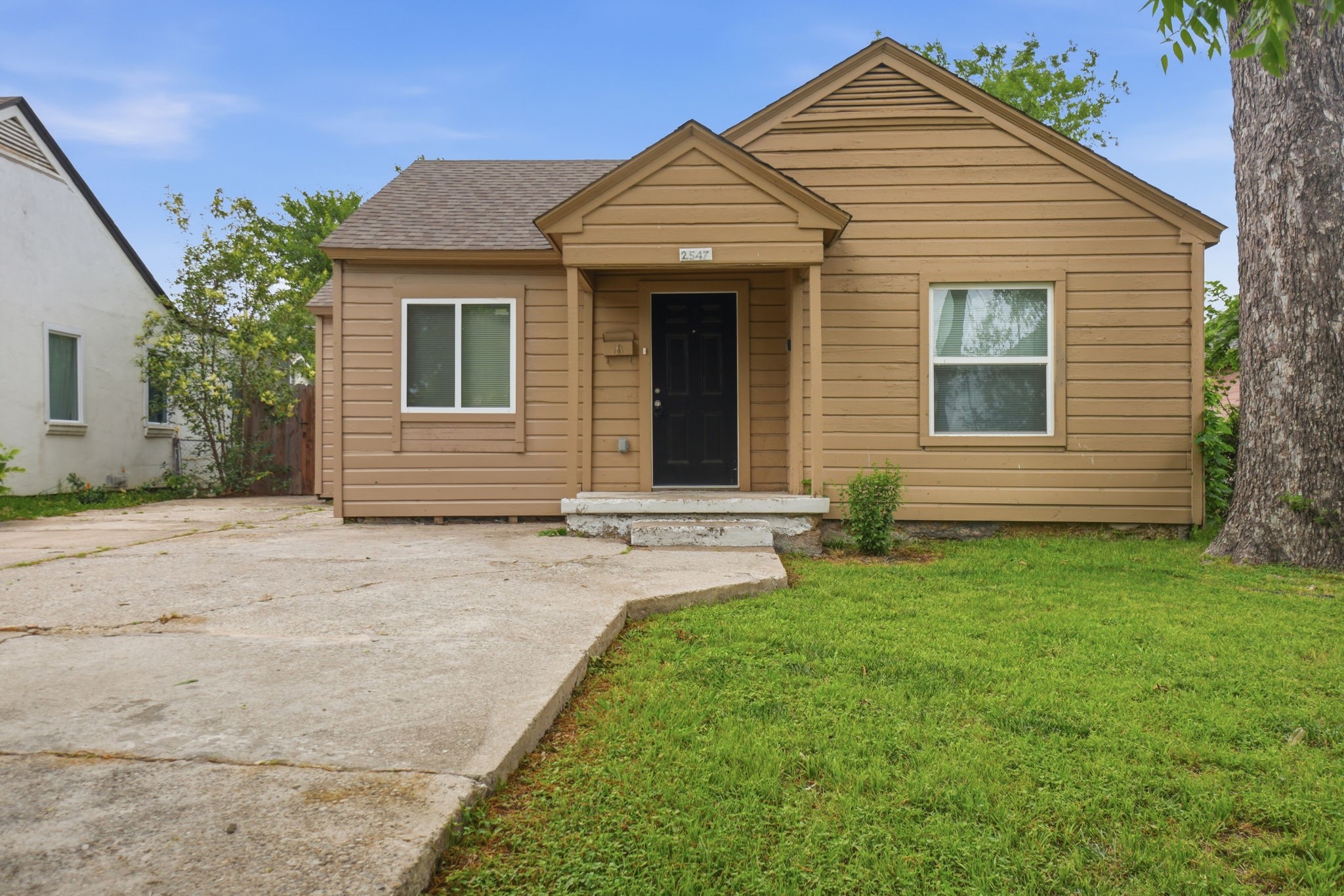 2547 Wilton Avenue Dallas TX 75211