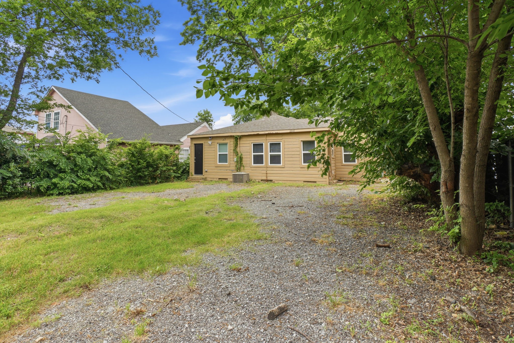 2547 Wilton Avenue Dallas TX 75211