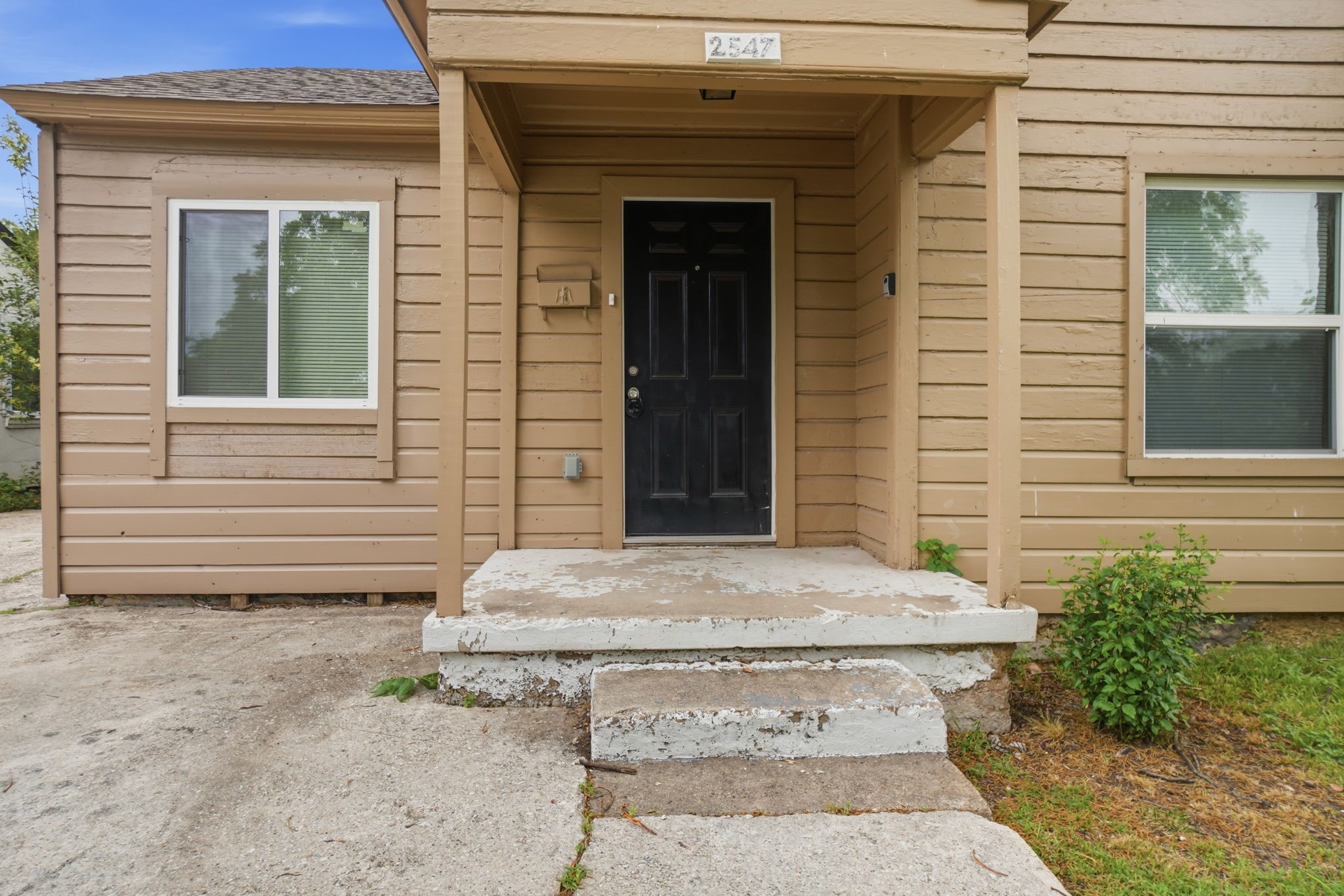 2547 Wilton Avenue Dallas TX 75211