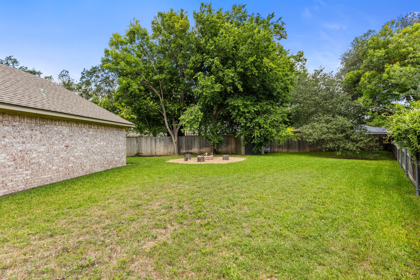 901 Steamboat Circle Hewitt TX 76643