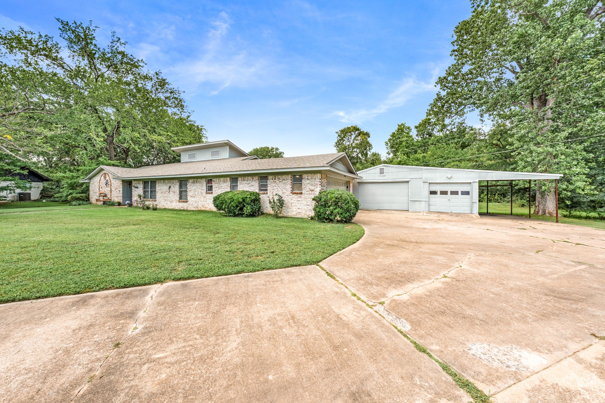 2826 Birchwood Lane Commerce TX 75428