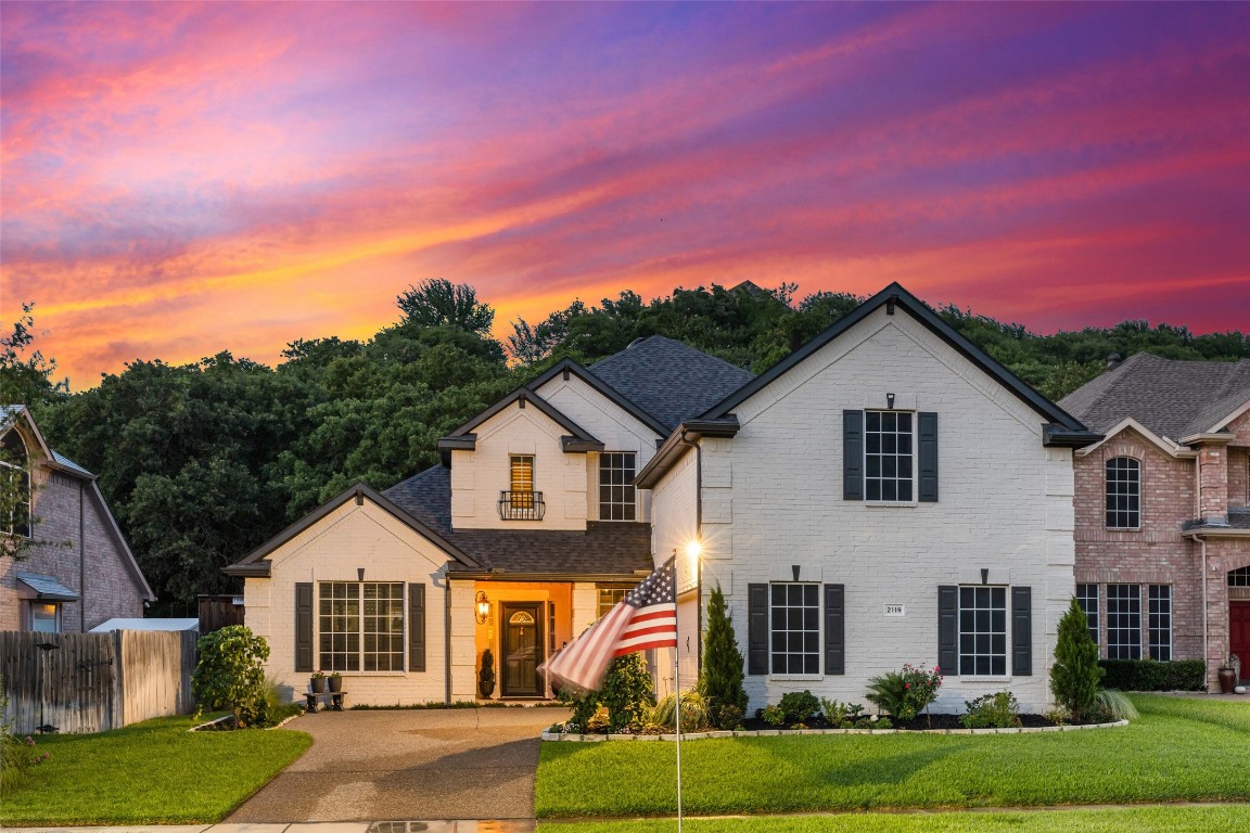 2119 Twelve Oaks Court Arlington TX 76012