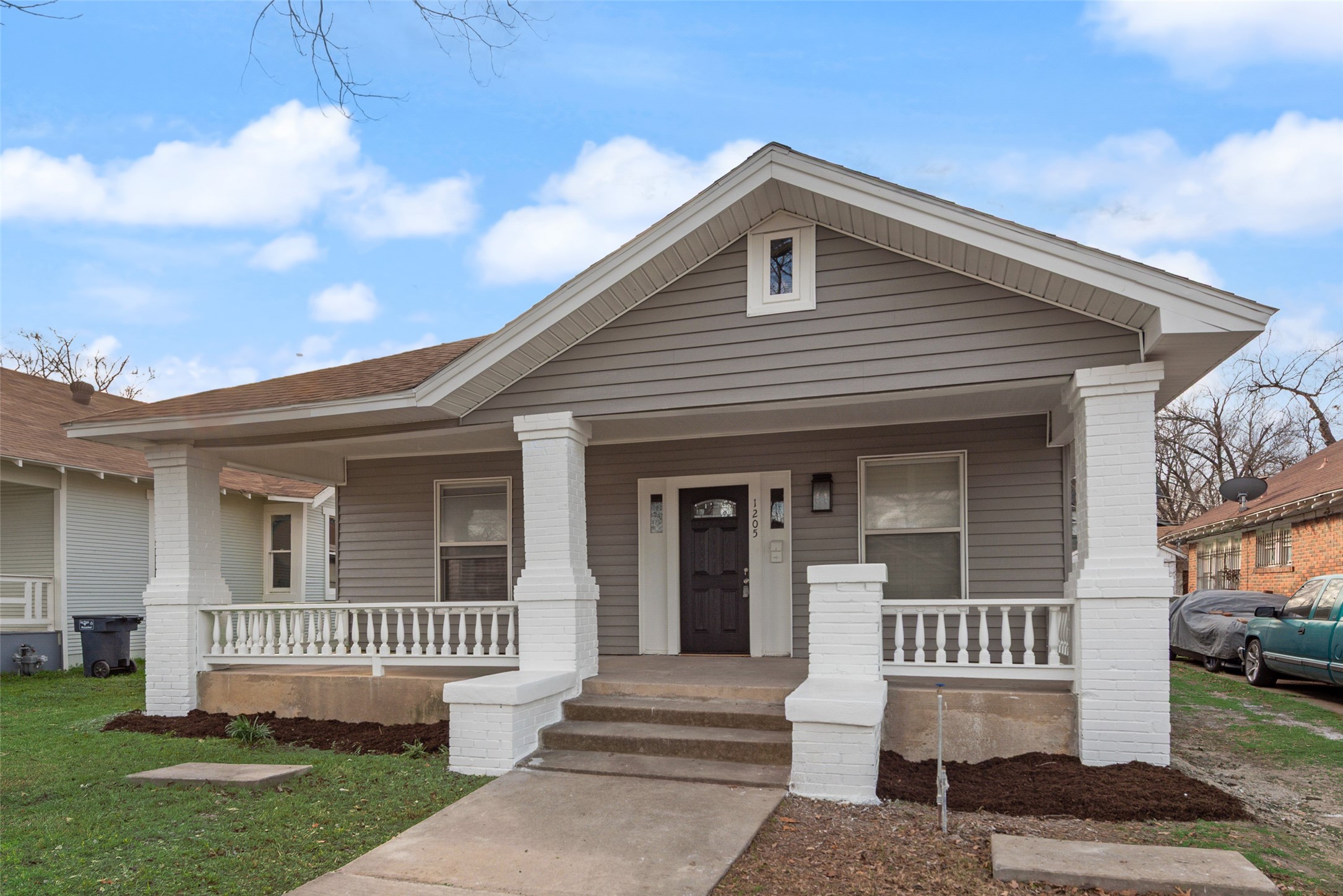 1205 W Arlington Avenue Fort Worth TX 76110