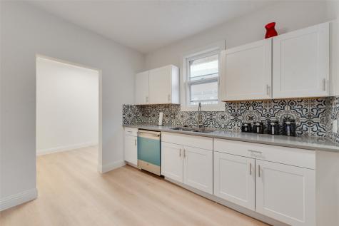 1205 W Arlington Avenue Fort Worth TX 76110