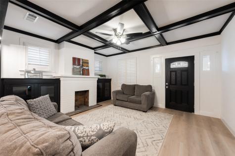 1205 W Arlington Avenue Fort Worth TX 76110