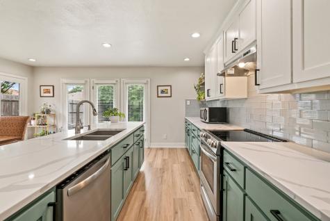 6616 High Lawn Terrace Watauga TX 76148