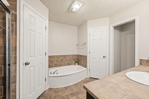 6616 High Lawn Terrace Watauga TX 76148
