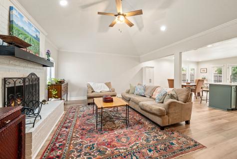 6616 High Lawn Terrace Watauga TX 76148