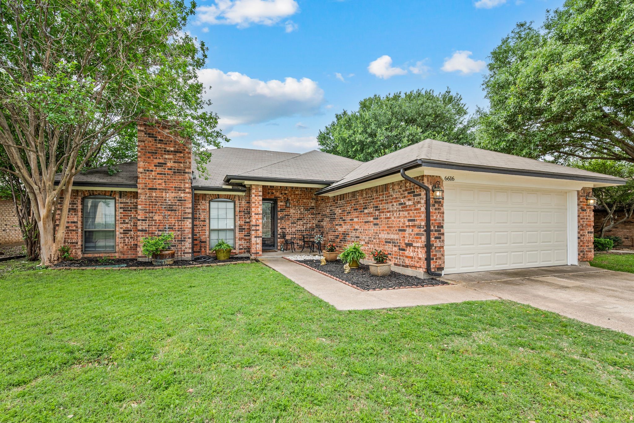 6616 High Lawn Terrace Watauga TX 76148