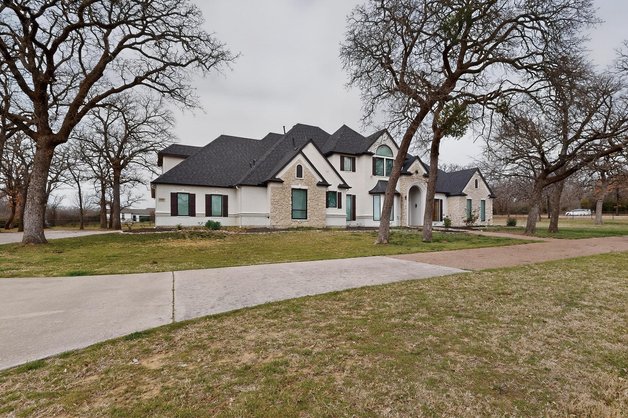531 E Hickory Ridge Circle Argyle TX 76226