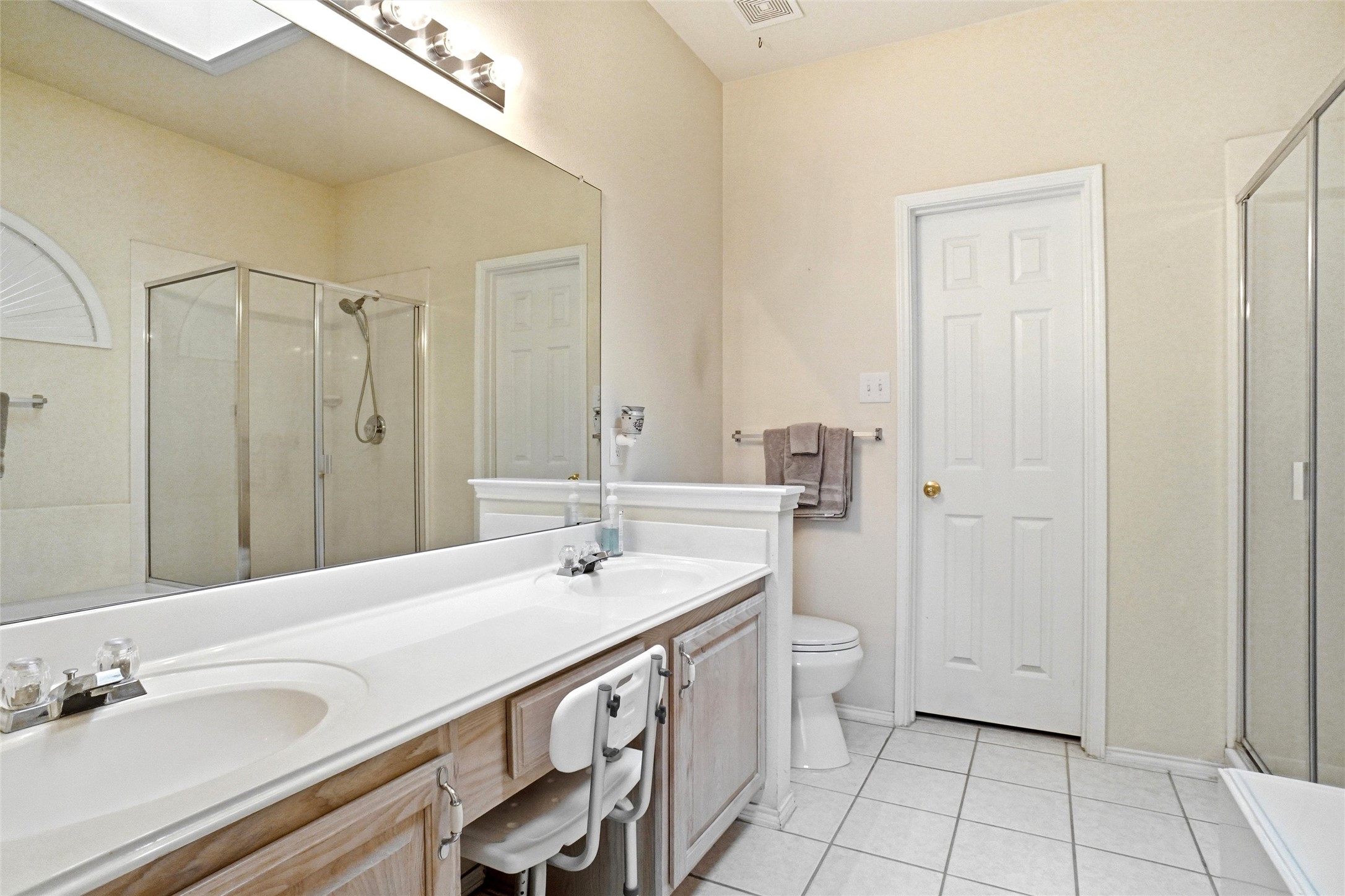 1140 Whispering Trail Circle Lewisville TX 75067