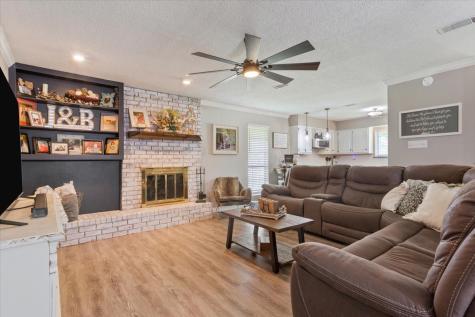 118 Rocky Creek Avenue Groesbeck TX 76642