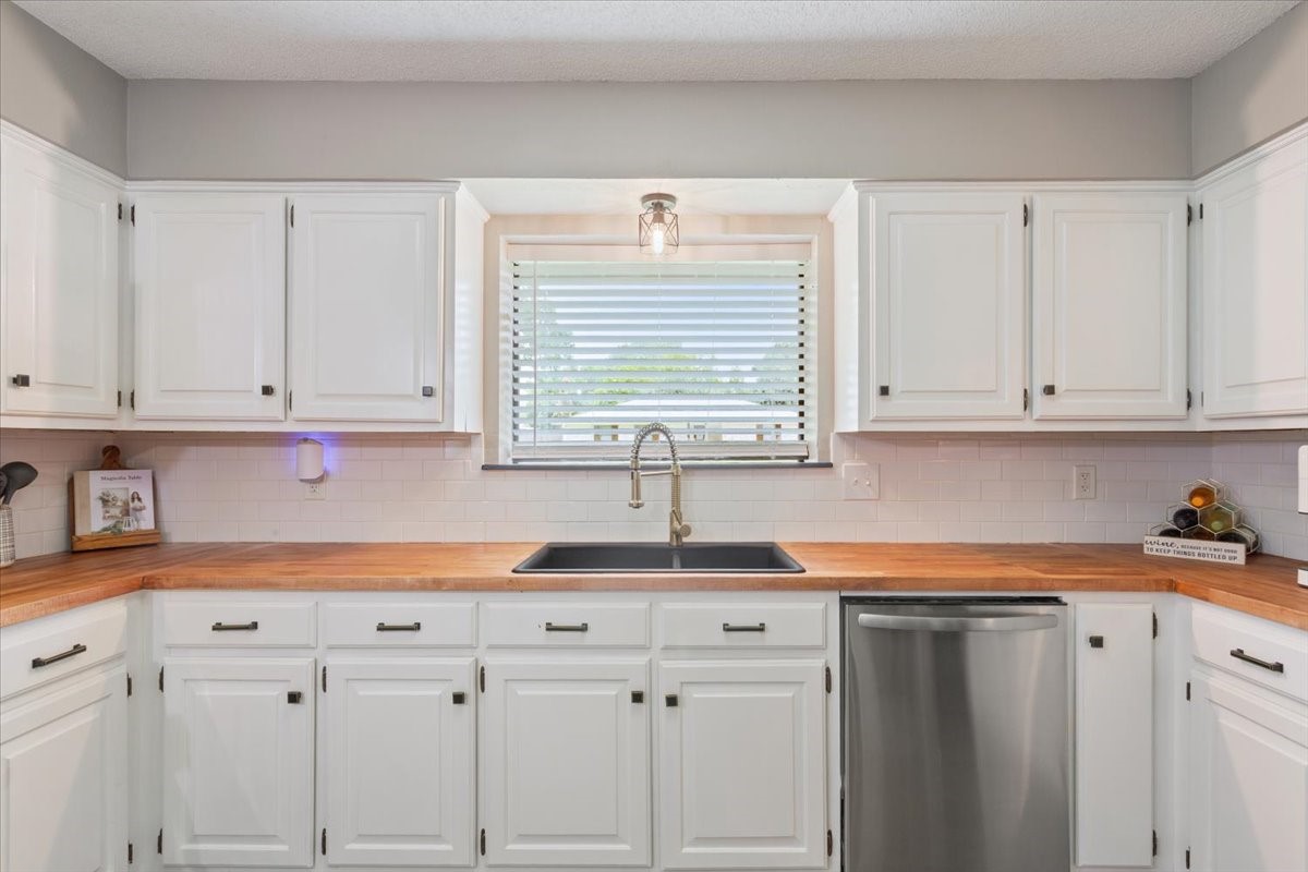 118 Rocky Creek Avenue Groesbeck TX 76642