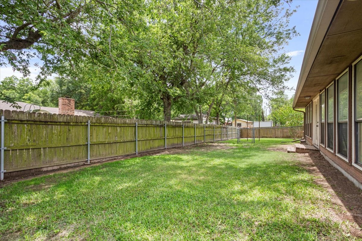 118 Rocky Creek Avenue Groesbeck TX 76642