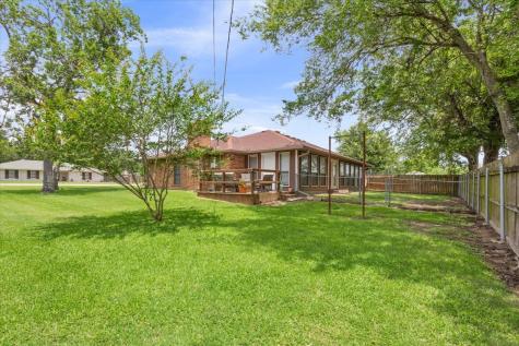 118 Rocky Creek Avenue Groesbeck TX 76642