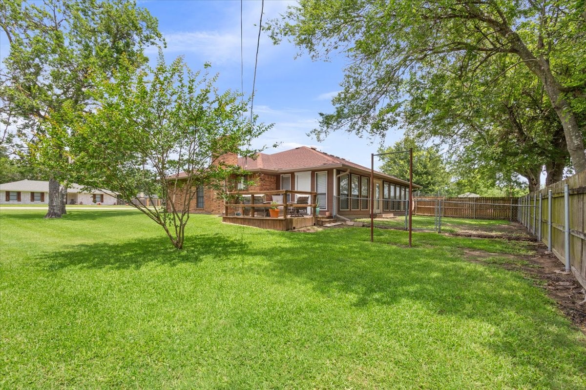 118 Rocky Creek Avenue Groesbeck TX 76642