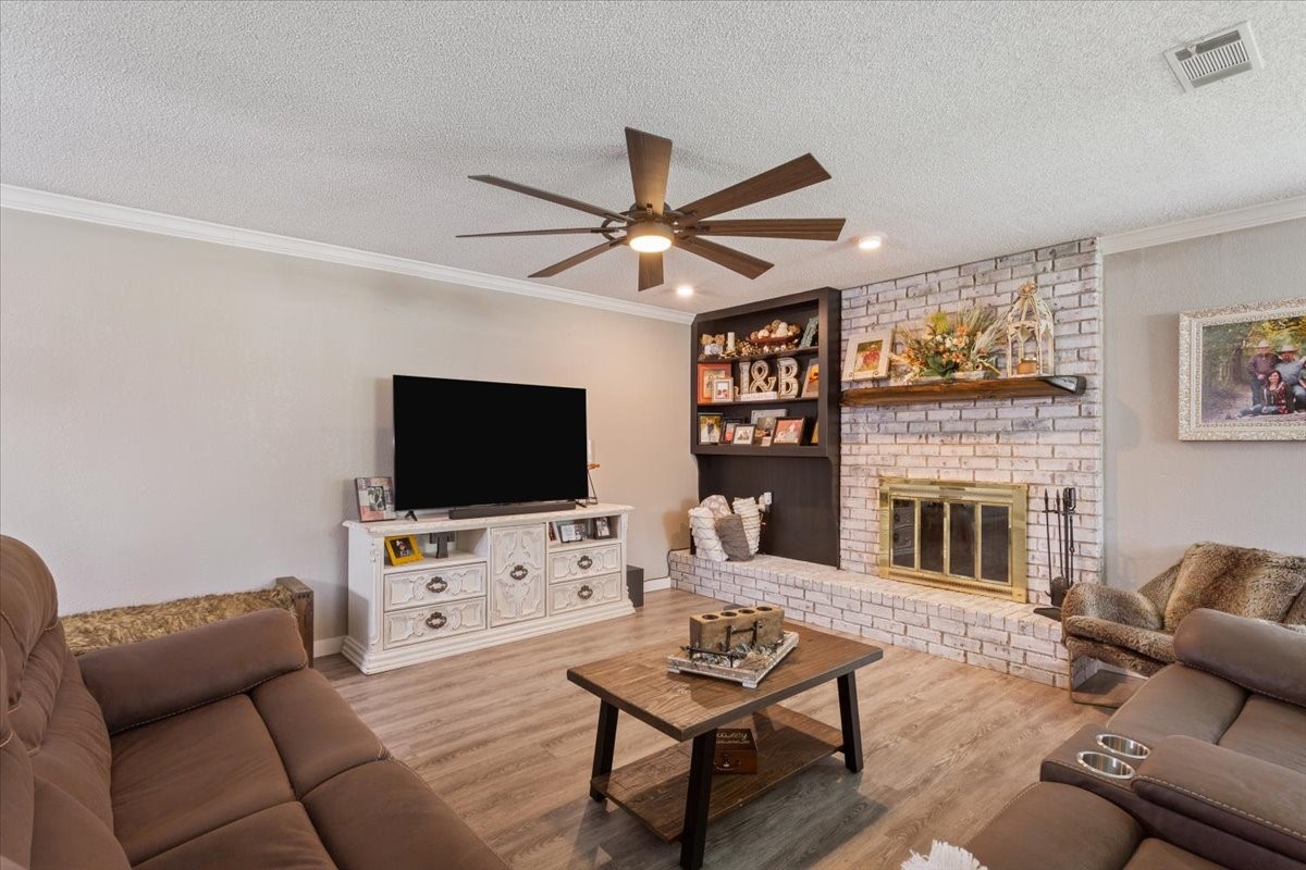 118 Rocky Creek Avenue Groesbeck TX 76642
