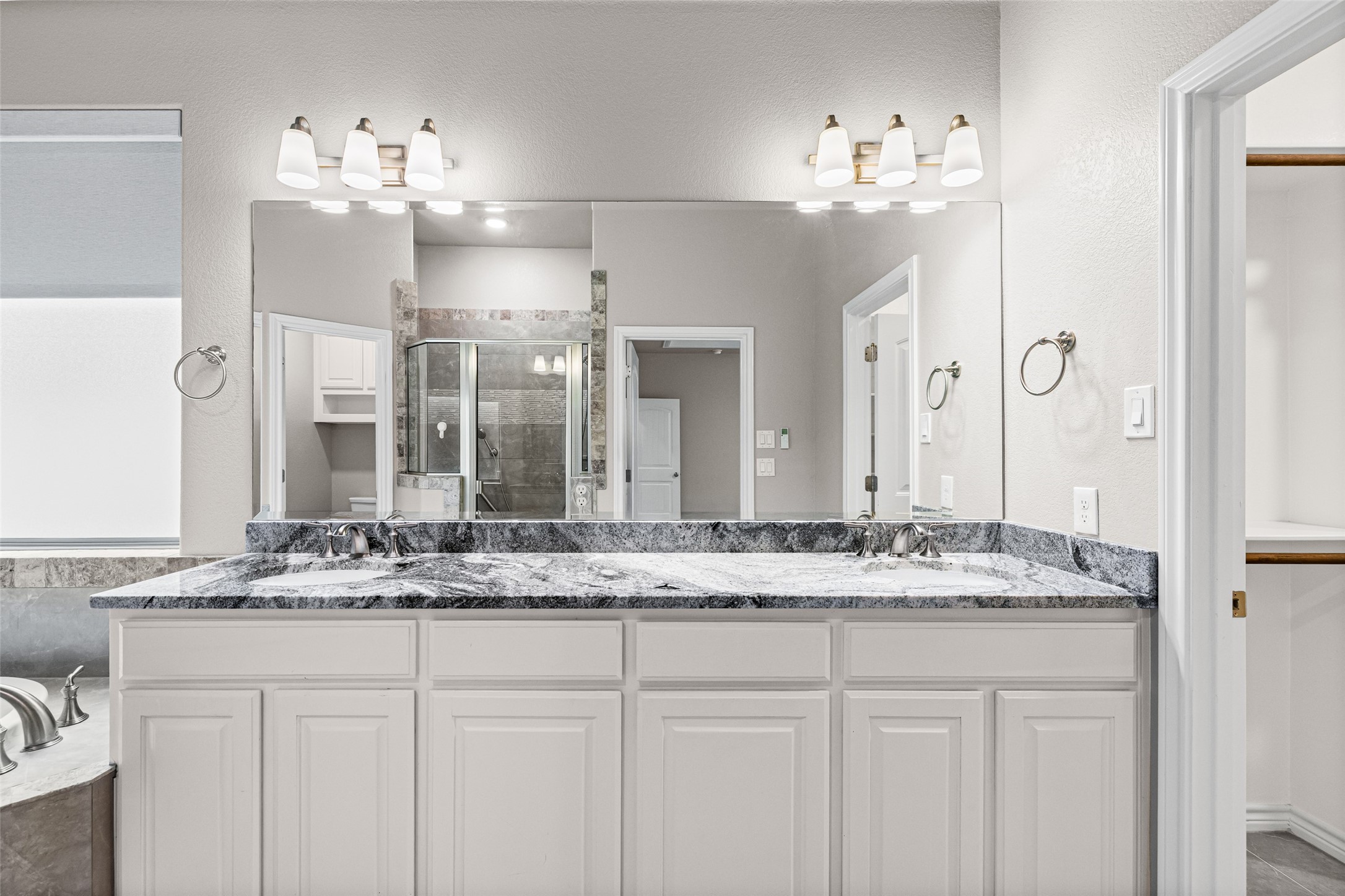 6620 Pinehurst Drive Granbury TX 76049