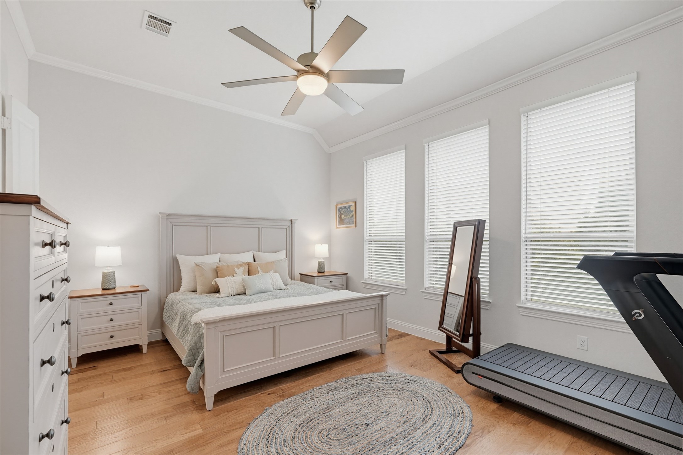 8068 Sarahville Drive Dallas TX 75252