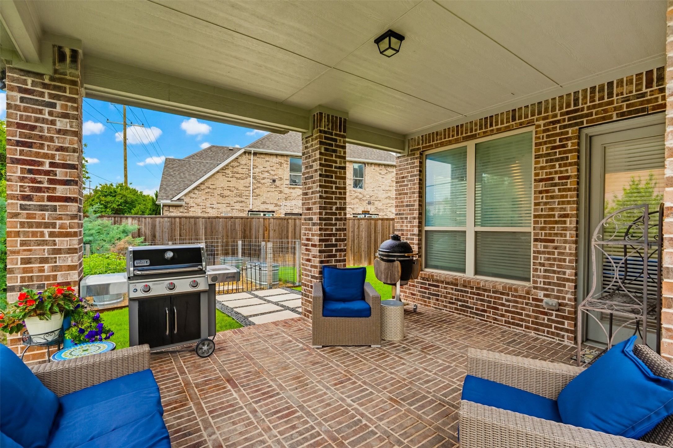 8068 Sarahville Drive Dallas TX 75252