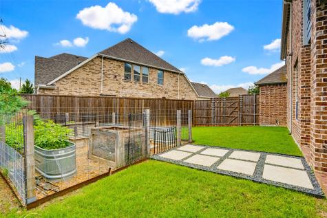 8068 Sarahville Drive Dallas TX 75252