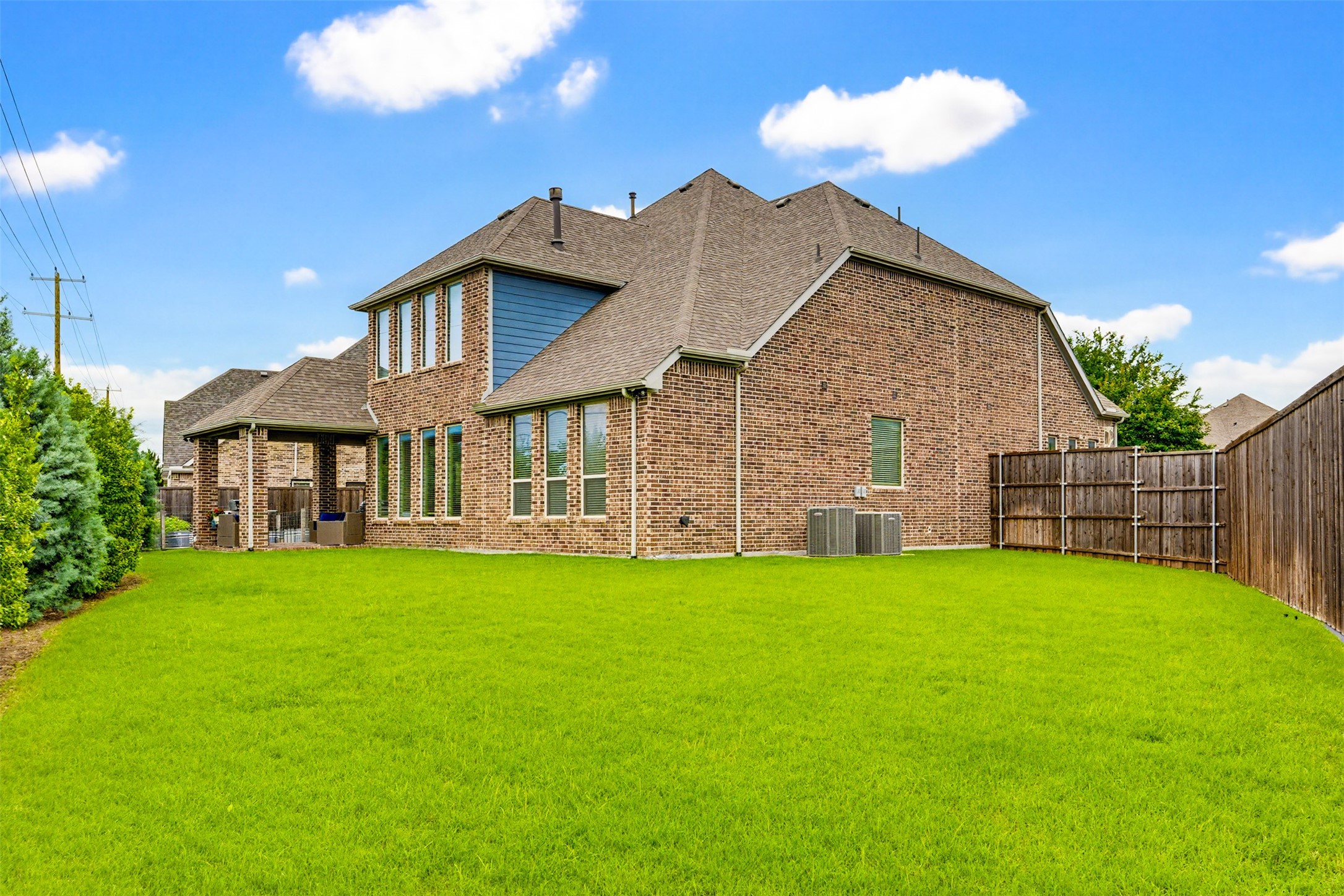 8068 Sarahville Drive Dallas TX 75252