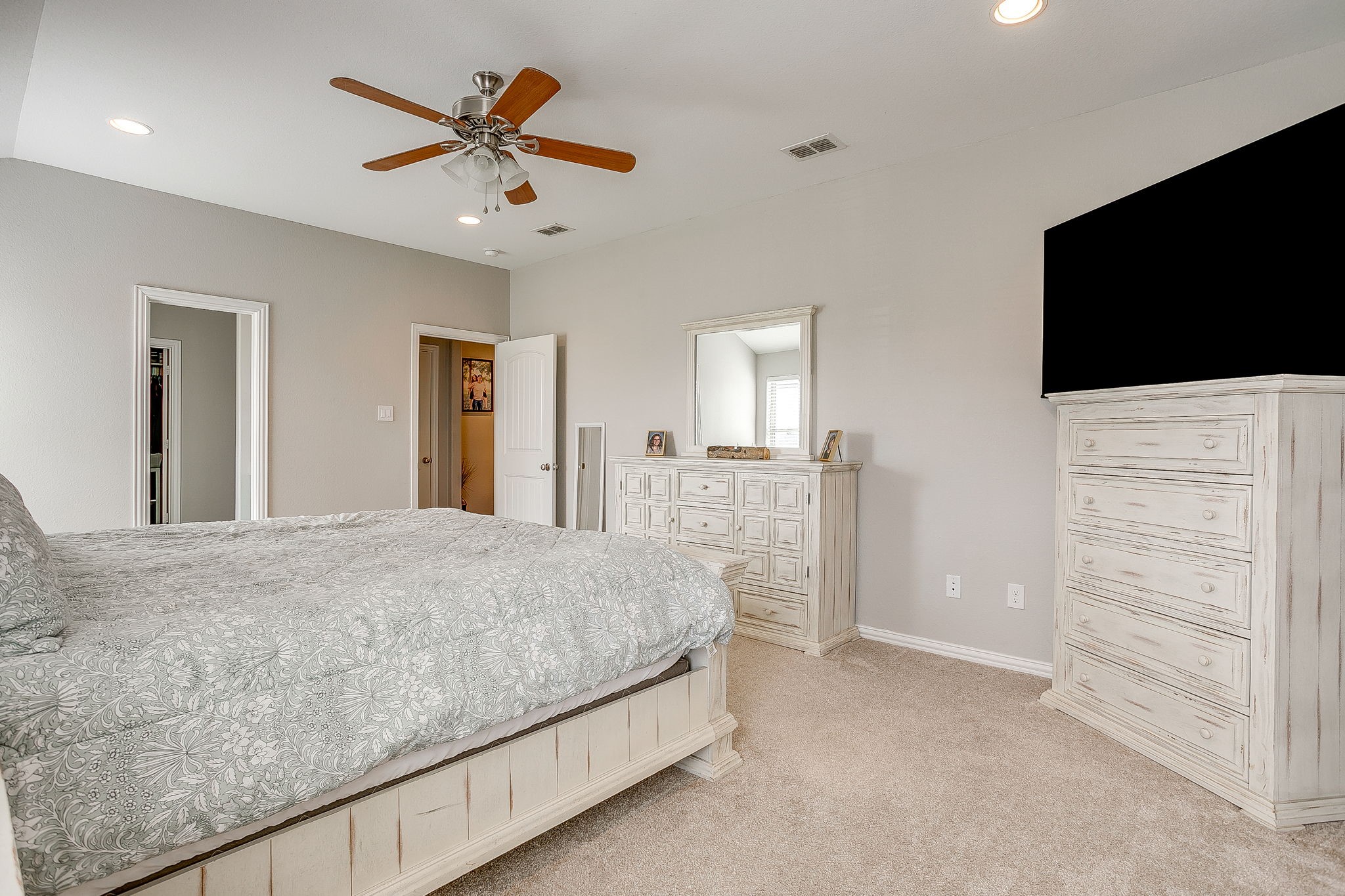 811 Carmen Ana Avenue Grandview TX 76050