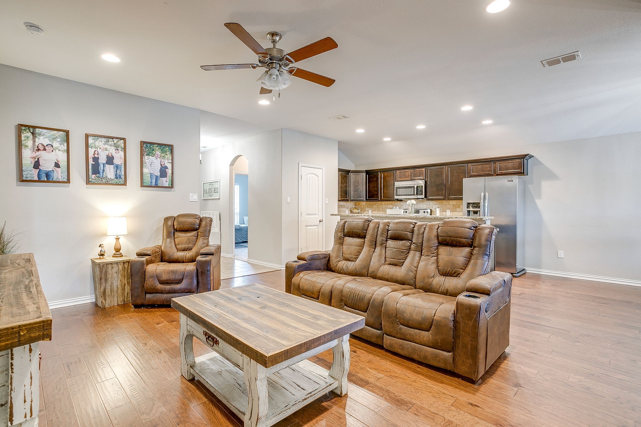 811 Carmen Ana Avenue Grandview TX 76050