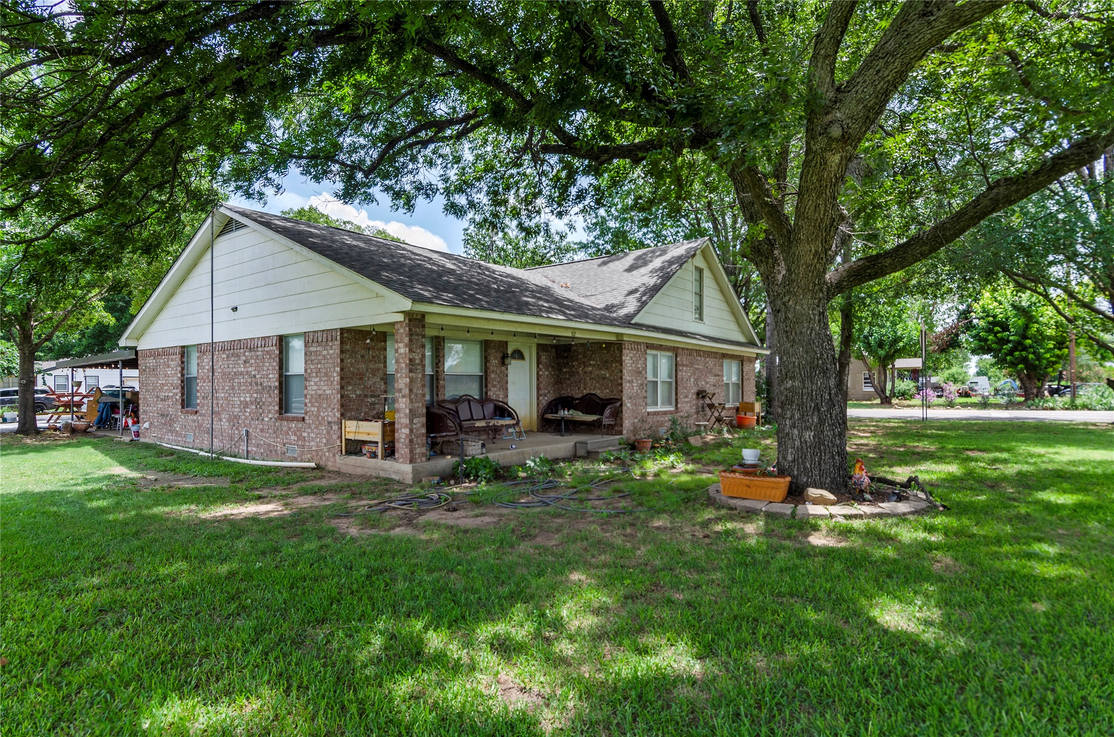 102 N Mesquite Street Paradise TX 76073