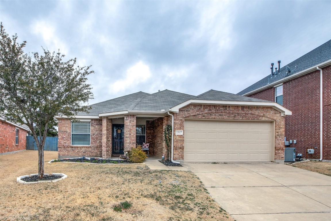 1517 Asbury Drive Van Alstyne TX 75495