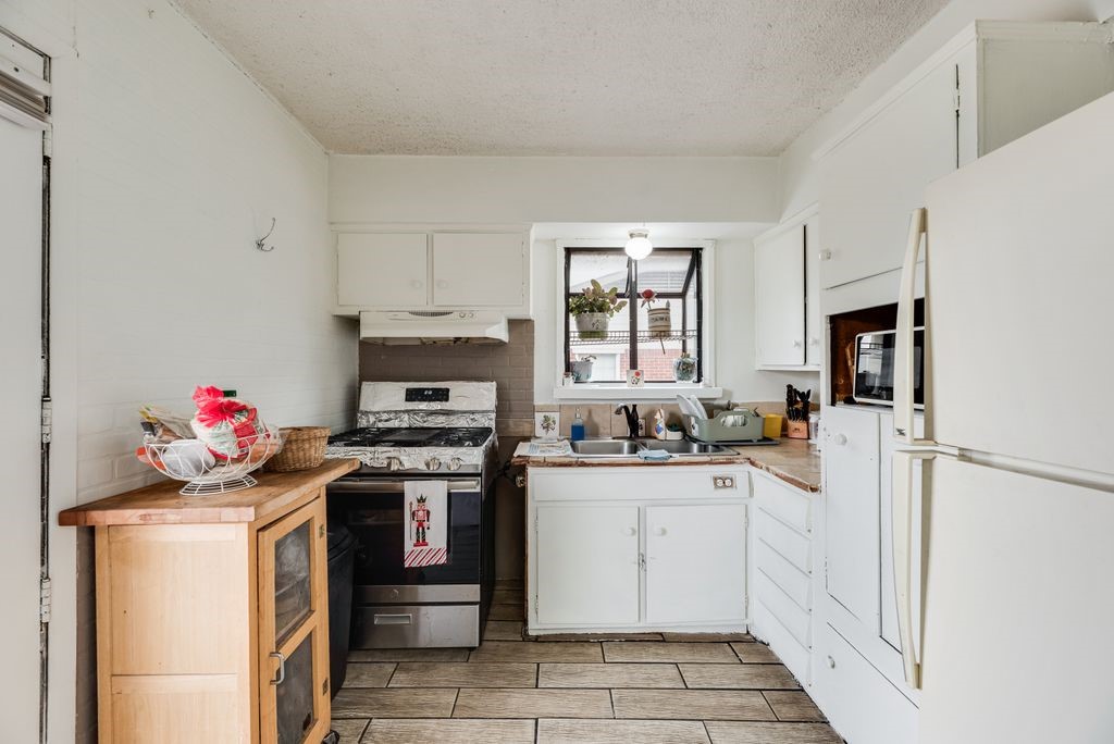 106 W Vista Drive Garland TX 75041