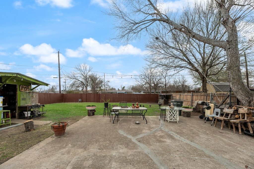 106 W Vista Drive Garland TX 75041