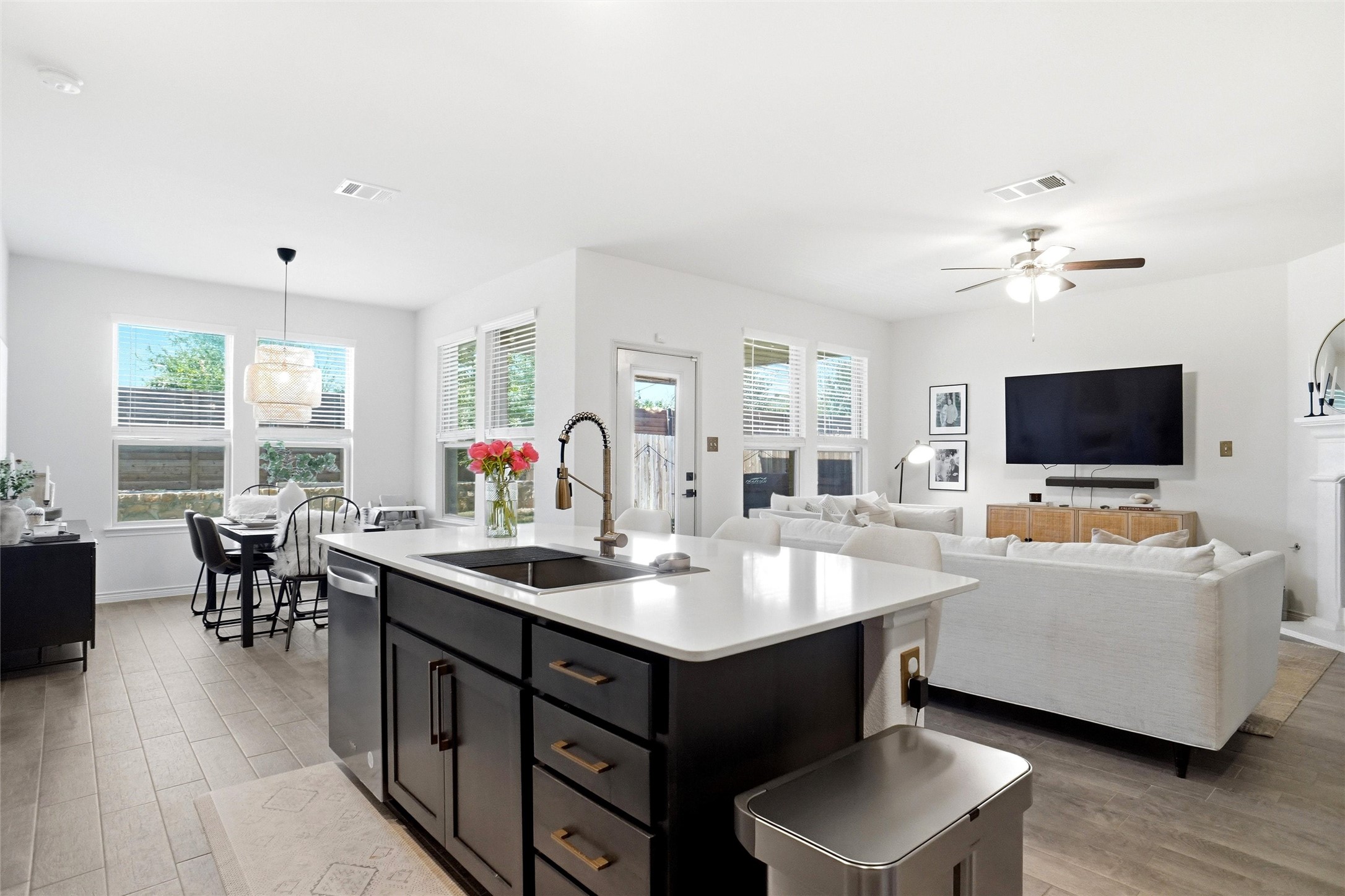 10512 Fountain Gate Street Aubrey TX 76227