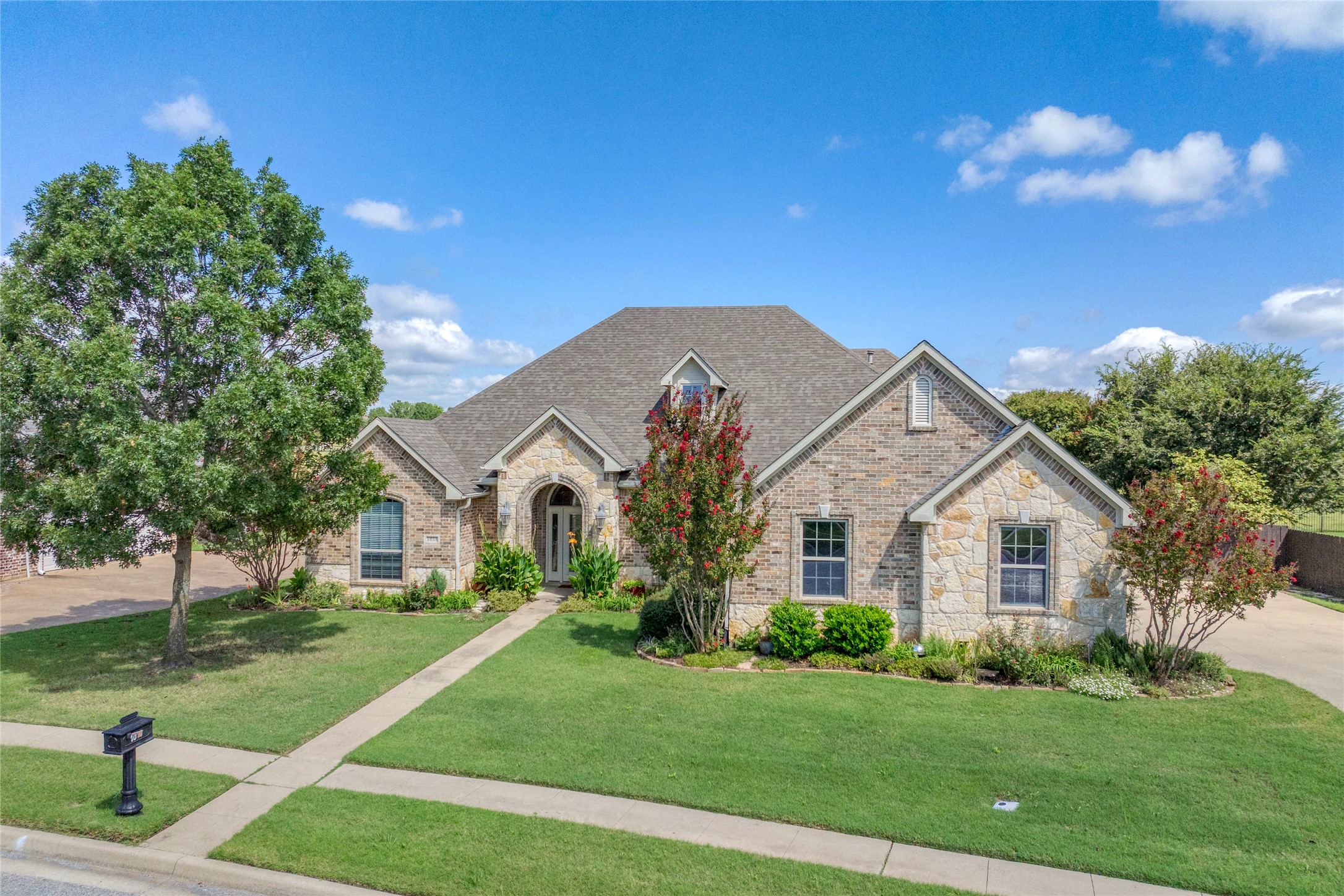 1016 Fountain Creek Boulevard Pottsboro TX 75076
