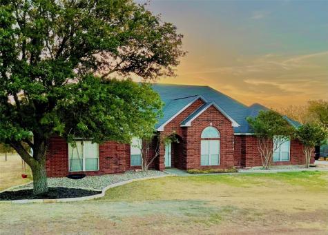 147 Treetop Drive Fort Worth TX 76126