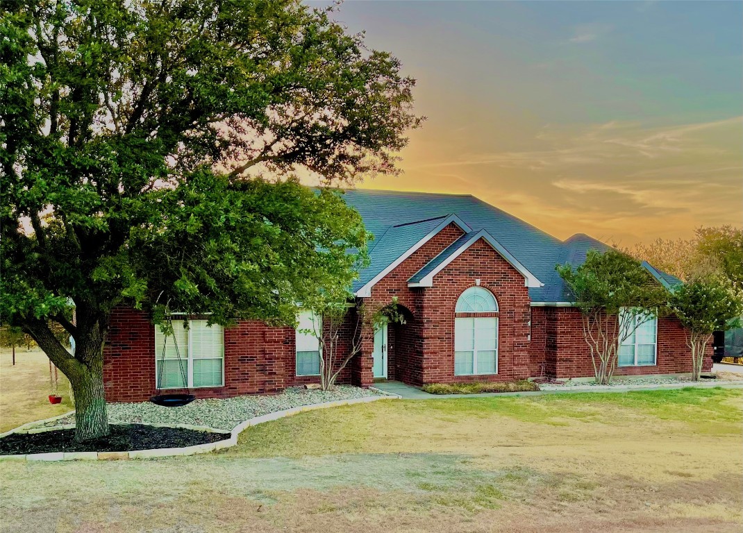 147 Treetop Drive Fort Worth TX 76126