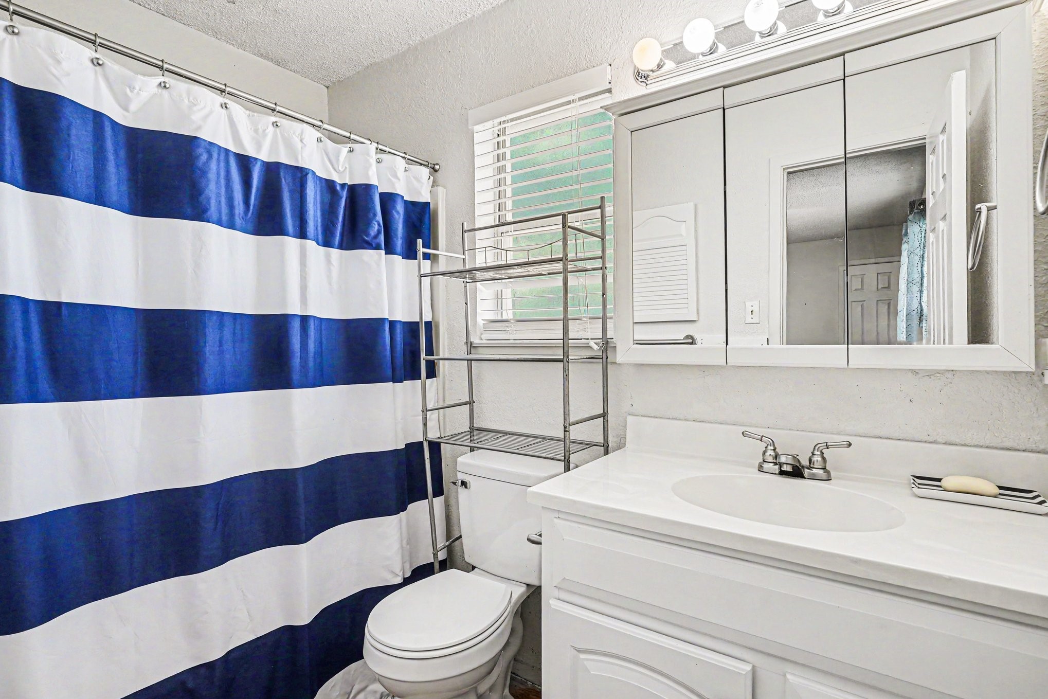 324 Ashwood Street Azle TX 76020