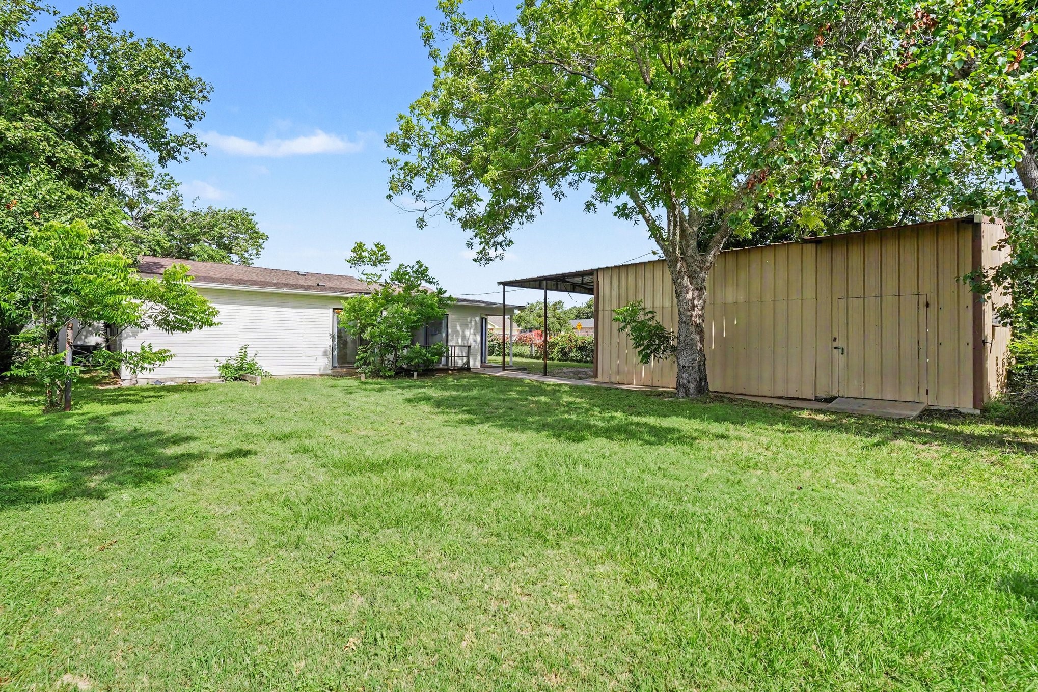 324 Ashwood Street Azle TX 76020