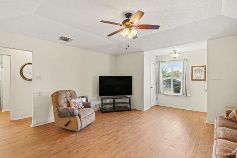 324 Ashwood Street Azle TX 76020