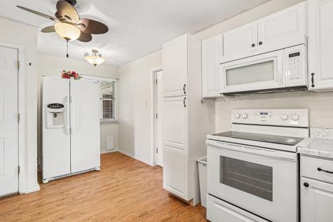 324 Ashwood Street Azle TX 76020