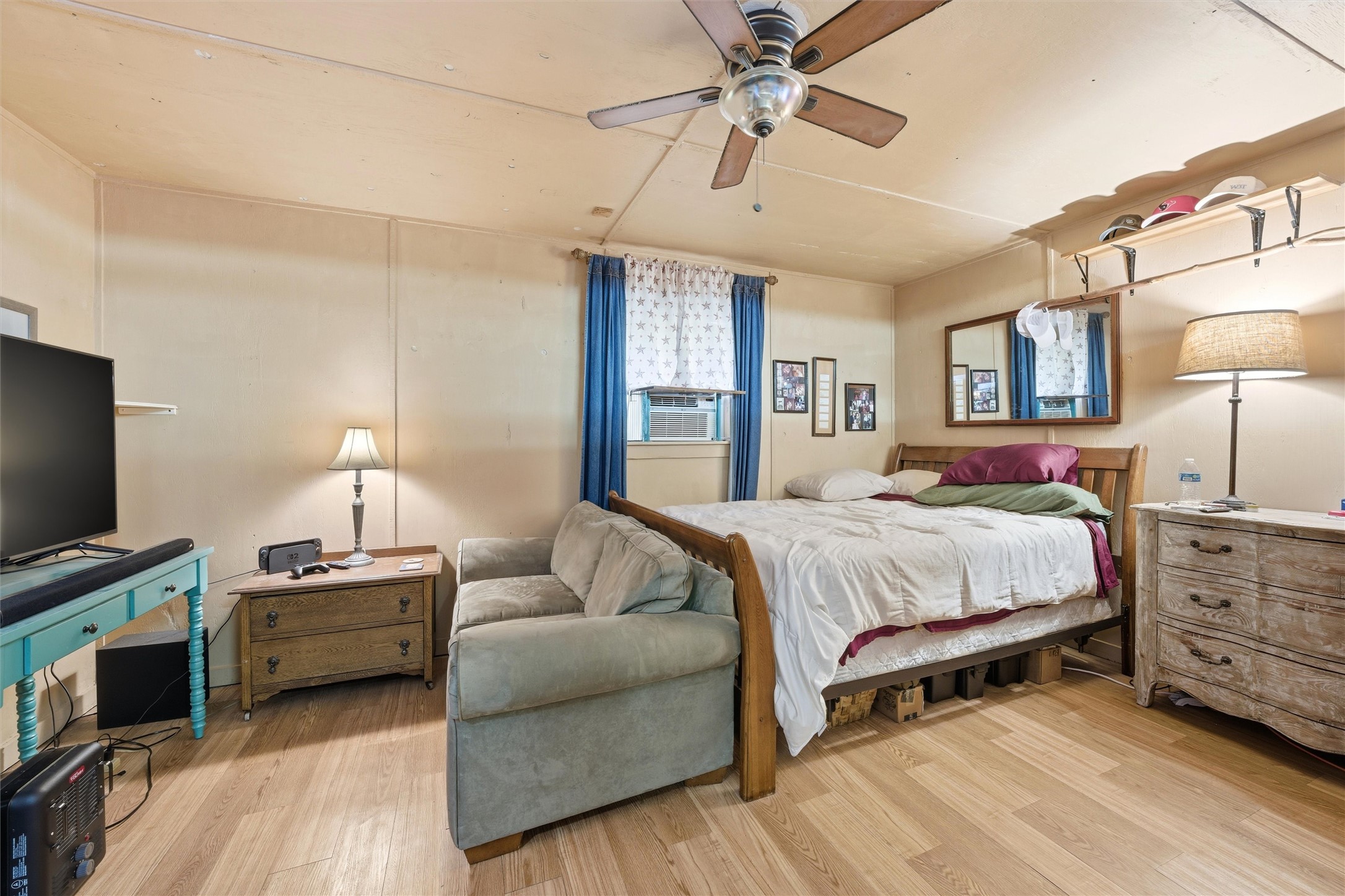 444 Red Bud Hill Valley Mills TX 76689